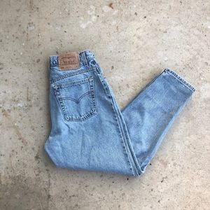 VTG Levi’s Hi-Rise 550 Jeans